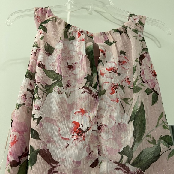 Floral dress 🌸 - Picture 12 of 12